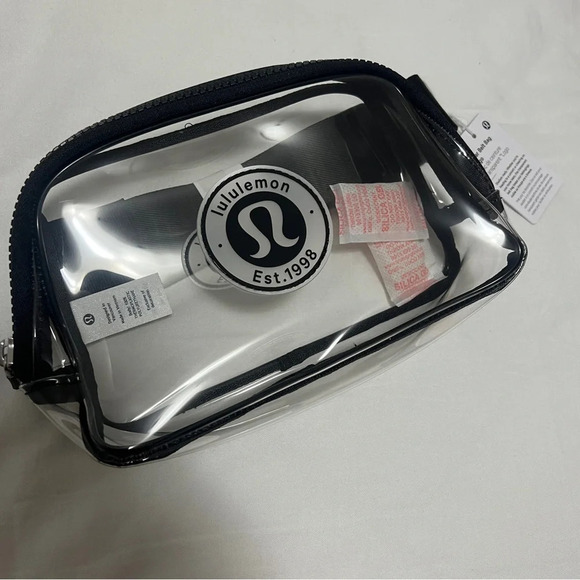 🆕🖤 Lululemon Everywhere Belt Bag Clear Black - Picture 1 of 10